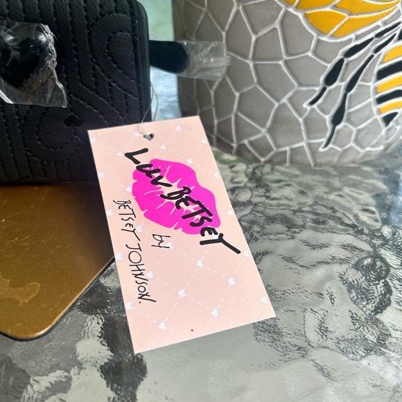 NWT- Betsy Johnson (luv betsy) black wallet. - Picture 2 of 5